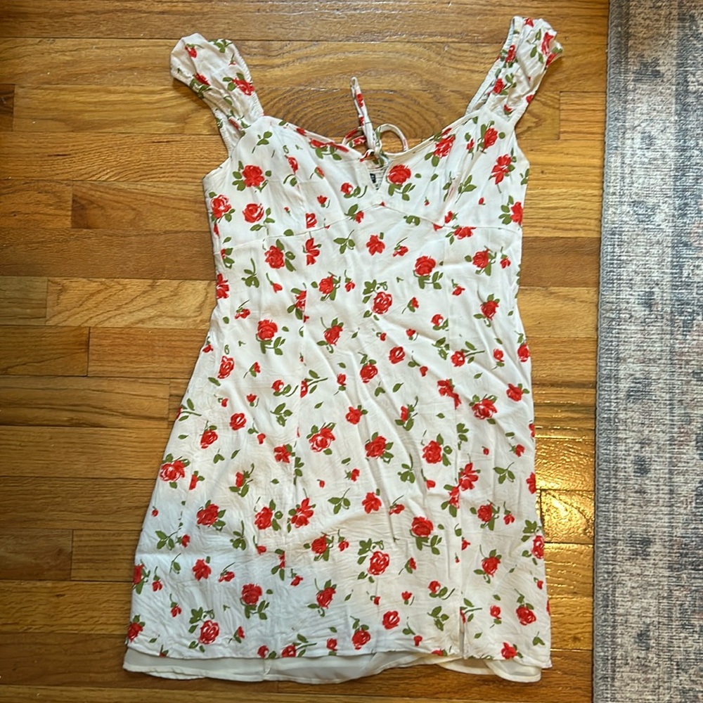 Zara floral dress M but a little smaller now